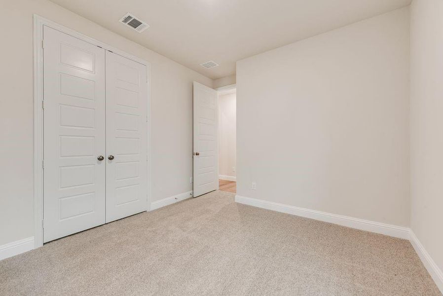 Spacious, unfurnished interior of a new home in Wildflower Ranch, Fort Worth (Image 28).