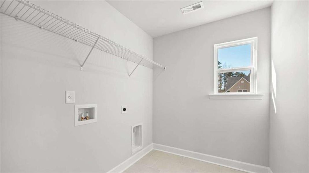 Spacious, unfurnished interior of a new home in Evergreen Crossing, Locust Grove (Image 22).