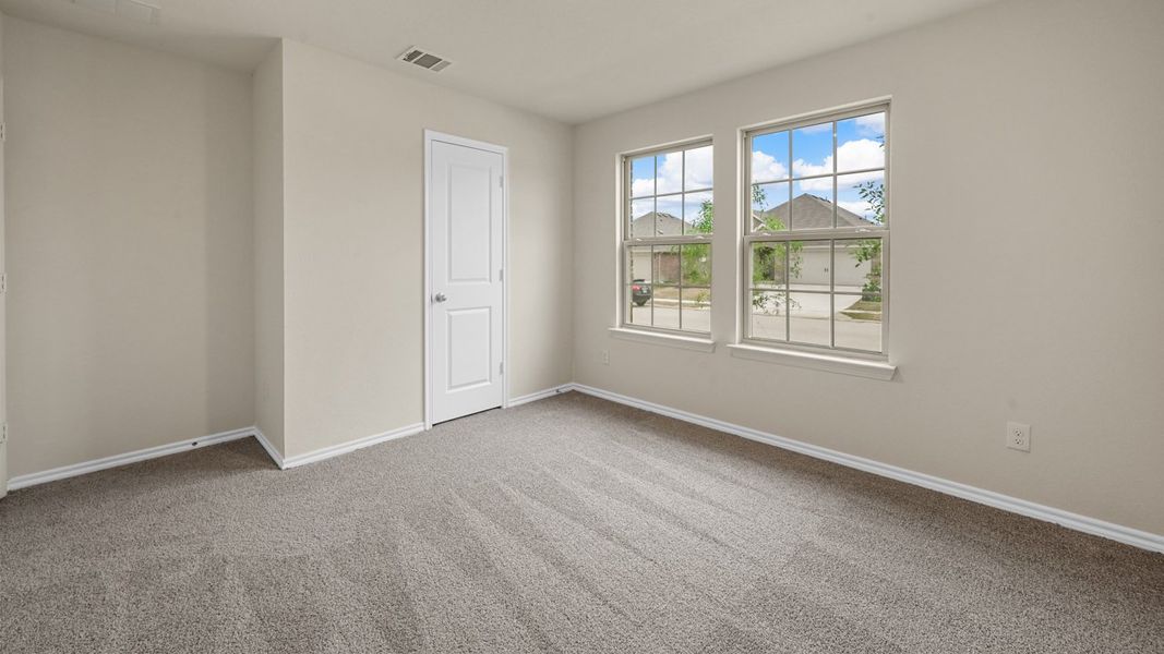 Spacious, unfurnished interior of a new home in Wildwood, Royse City (Image 28).