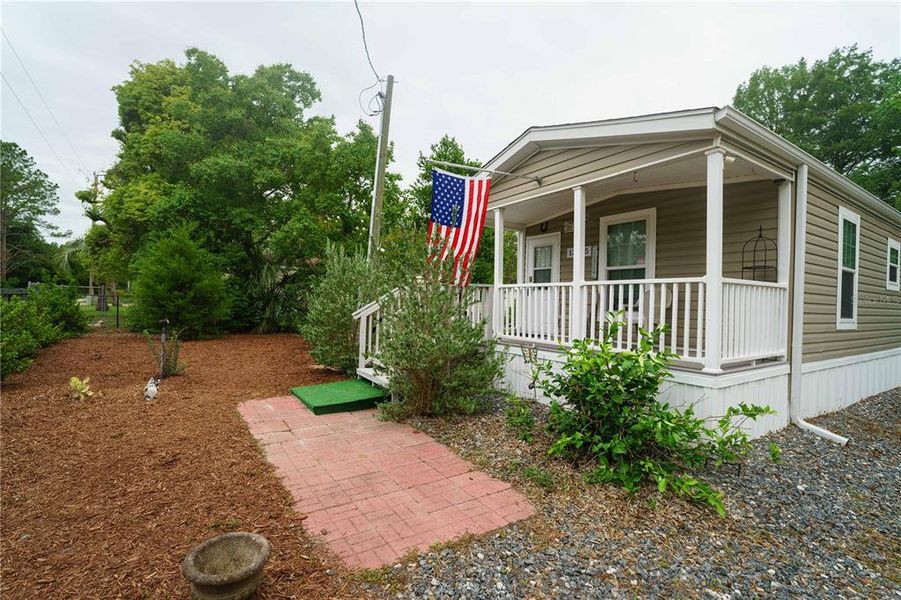 Exterior details and patio area of a home in , Silver Springs (Image 23).