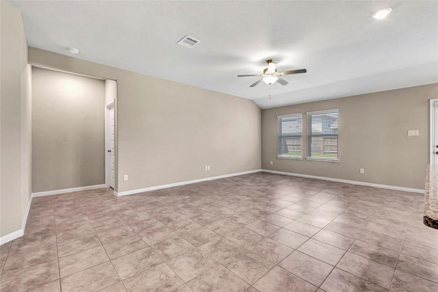 Photo is not of the actual home, but is an inspirational photo of builder’s model home and may depict options, furnishings, and/or decorator features that are not included Photo is not of the actual home, but is an inspirational photo of builder’s model home and may depict options, furnishings, and/or decorator features that are not included