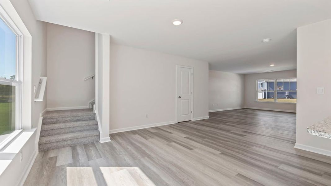 Spacious, unfurnished interior of a new home in Varner Station, Woodruff (Image 18).