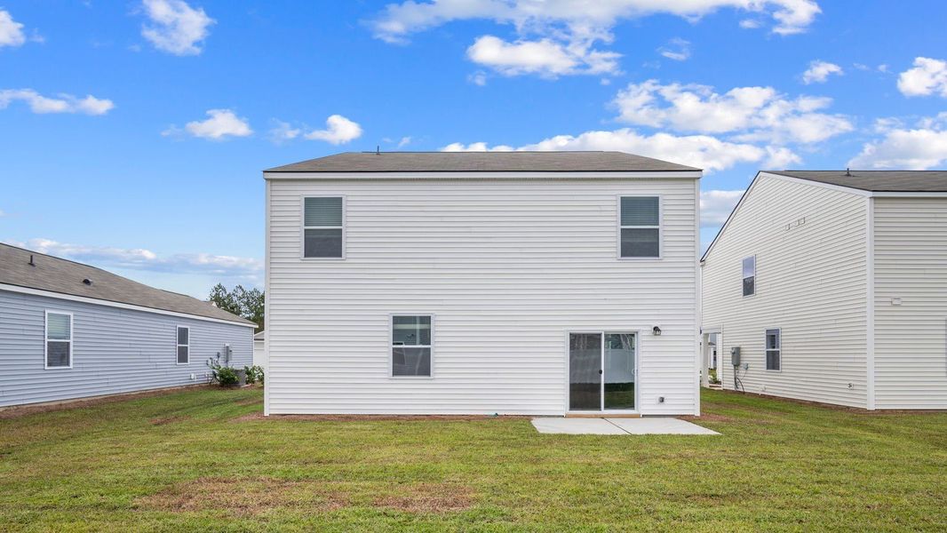 Exterior details and patio area of a home in Rice Hope, Port Wentworth (Image 2).