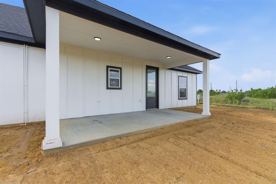 Exterior details and patio area of a home in , Joshua (Image 29).