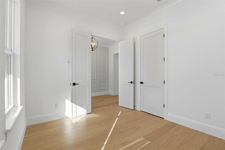 Spacious, unfurnished interior of a new home in , Orlando (Image 21).