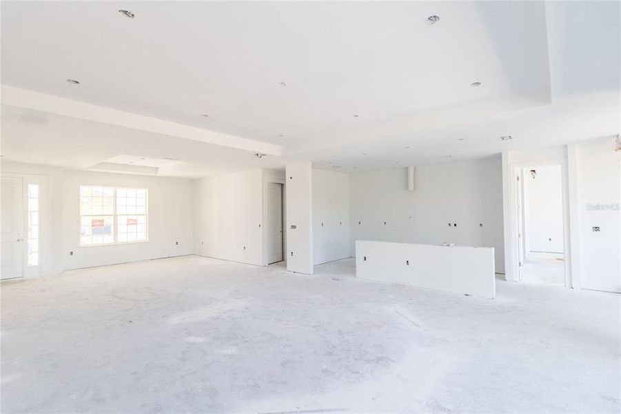 Spacious, unfurnished interior of a new home in , Port Charlotte (Image 15).