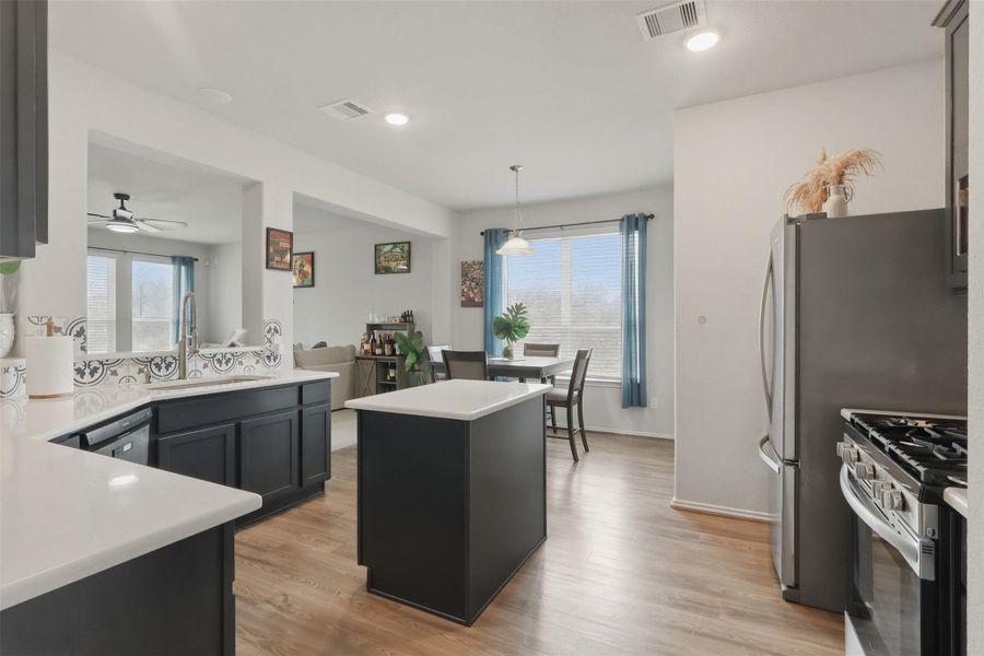 Furnished interior view inside a new home in , Baytown (Image 14).