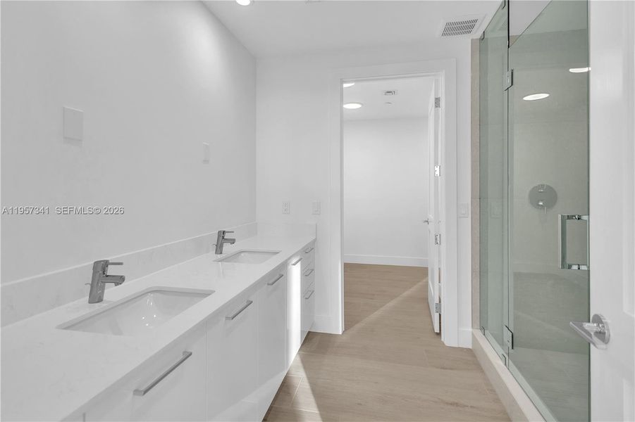 Furnished interior view inside a new home in , Fort Lauderdale (Image 8). Furnished interior view inside a new home in , Fort Lauderdale (Image 8).