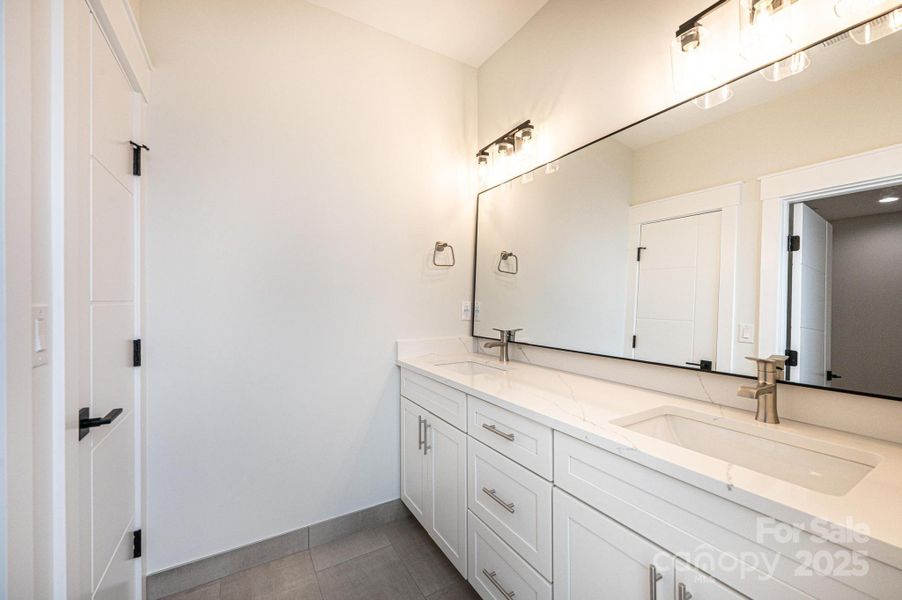 Upstairs Full Bath Upstairs Full Bath