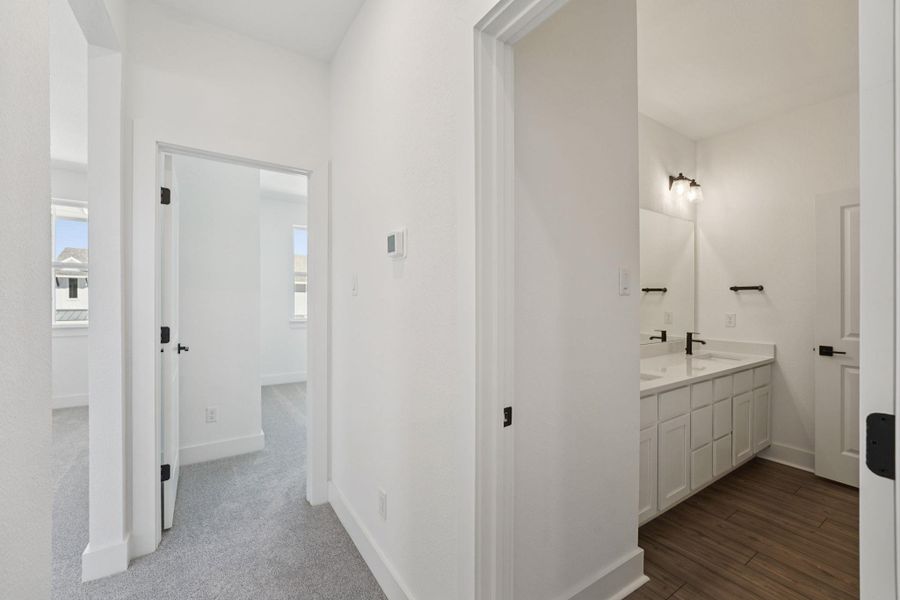 Image 28 of a home in Avery Centre.