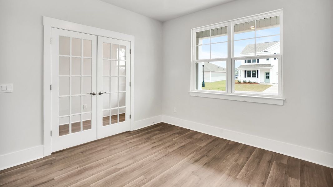 Spacious, unfurnished interior of a new home in Bella Point, Bolivia (Image 20).