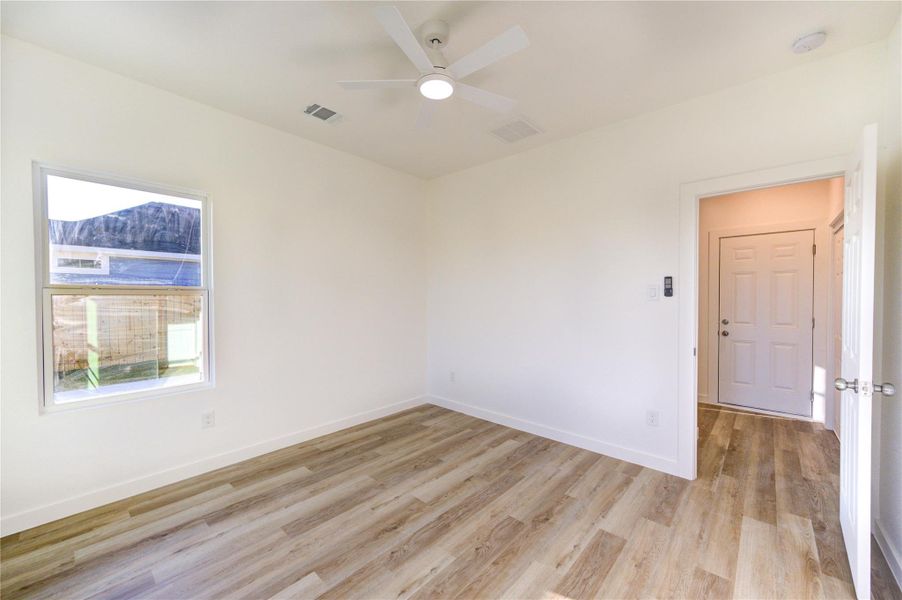 Spacious, unfurnished interior of a new home in , Cleveland (Image 35).