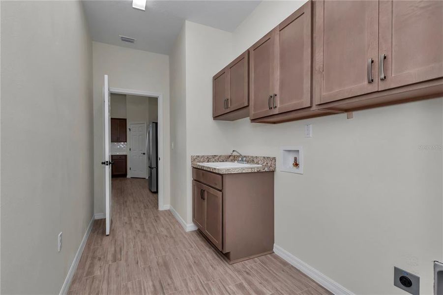 Furnished interior view inside a new home in , Ocala (Image 8).