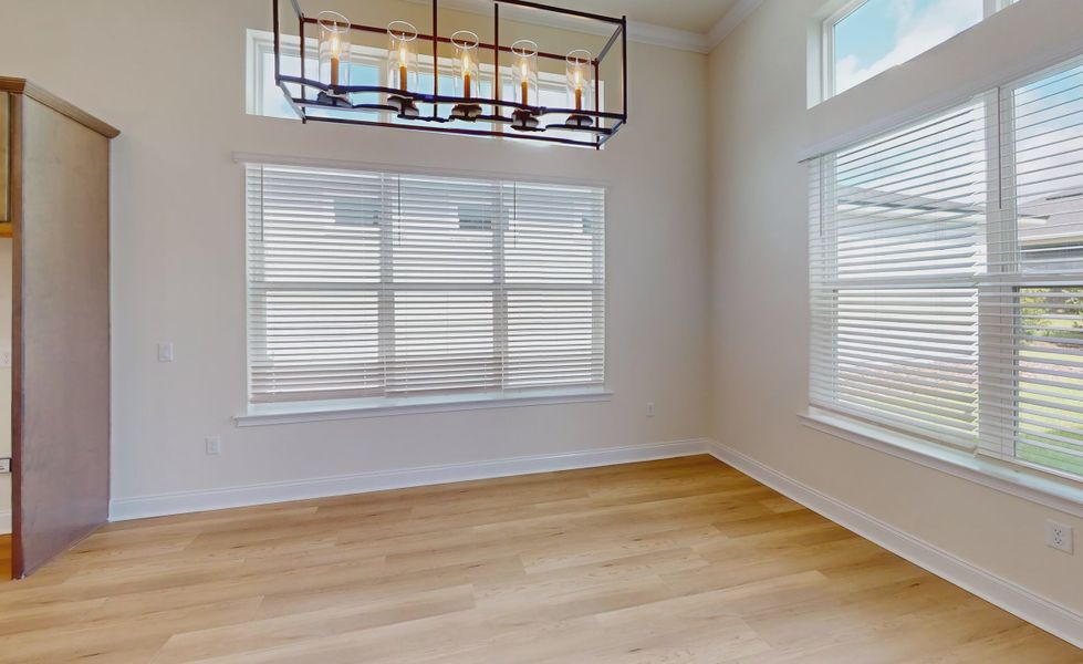 Spacious, unfurnished interior of a new home in Oakmont, Gainesville (Image 18).