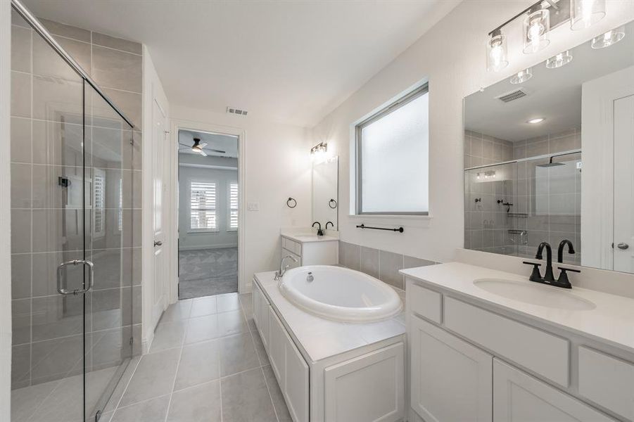 Furnished interior view inside a new home in Pecan Square, Northlake (Image 10).