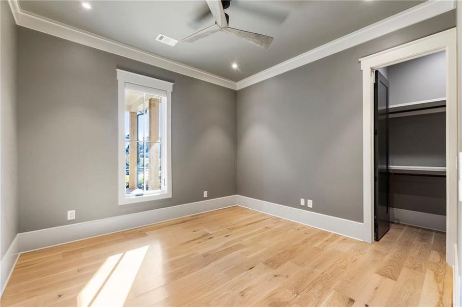 Spacious, unfurnished interior of a new home in , Alpharetta (Image 28).