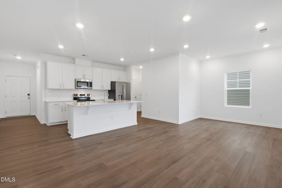 SUN_MyrtleMeadows_Pic_McHenryII-16 SUN_MyrtleMeadows_Pic_McHenryII-16