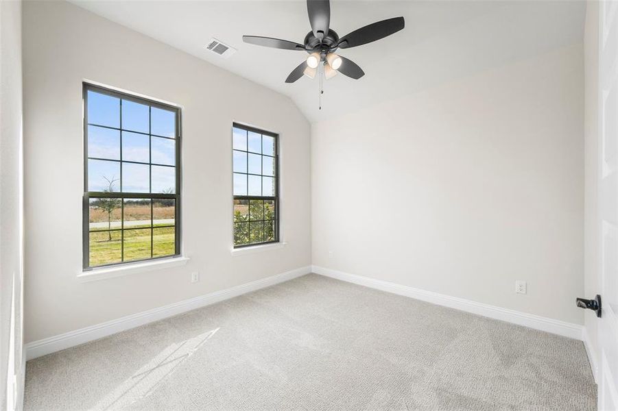 Spacious, unfurnished interior of a new home in , Waxahachie (Image 18).