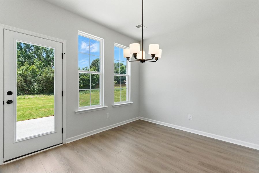 Spacious, unfurnished interior of a new home in Landmark Commons, Boiling Springs (Image 14).