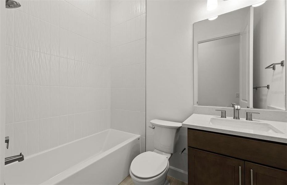 Furnished interior view inside a new home in Del Webb Catalina, Lakewood Ranch (Image 10).