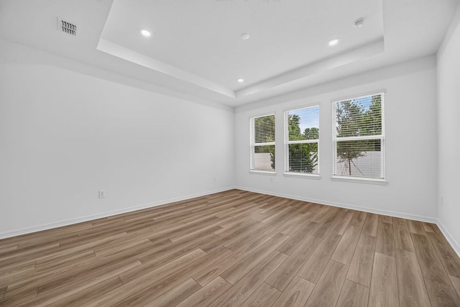 Spacious, unfurnished interior of a new home in Center Lake Ranch Community Group Page, St. Cloud (Image 25).