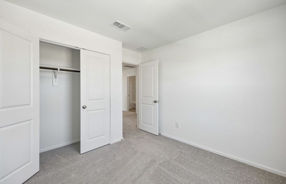Spacious, unfurnished interior of a new home in Montgomery Bend, Montgomery (Image 27).