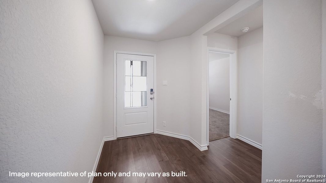 Spacious, unfurnished interior of a new home in Langdon, San Antonio (Image 17).