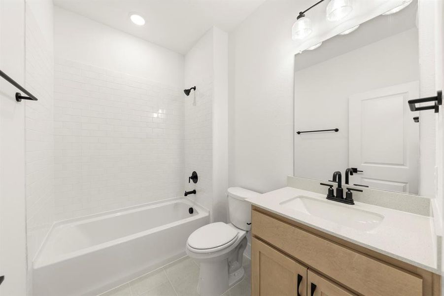 23_24. 1028 Golden Galaxy - 4TH Bath