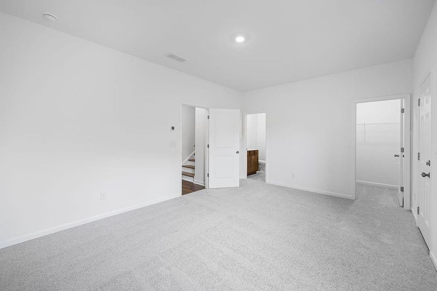 Spacious, unfurnished interior of a new home in Auburn Glen Towns, Dacula (Image 15).