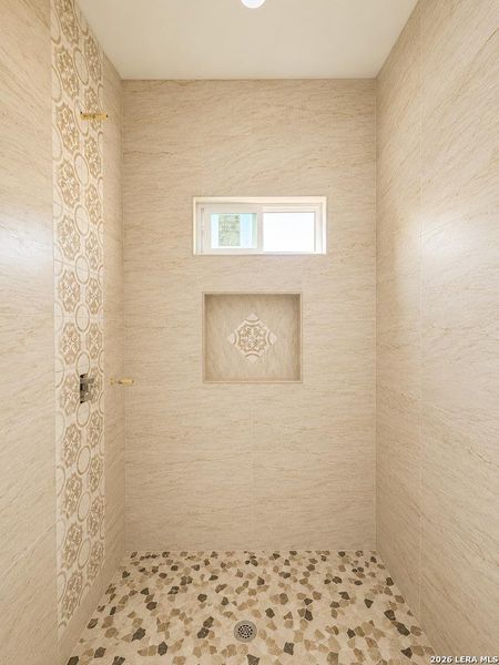 Spacious, unfurnished interior of a new home in , Eagle Pass (Image 7).