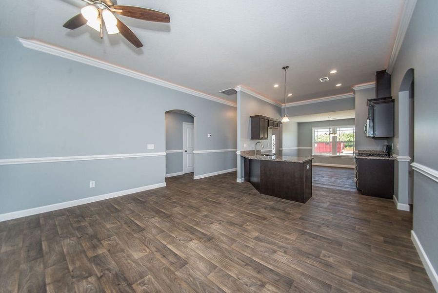 Representative unfurnished interior of a home built from the Jackson by Enchanted Homes in Lonesome Dove, San Antonio (Image 30).