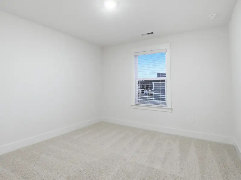 Spacious, unfurnished interior of a new home in Watkins Glen, Raleigh (Image 15).