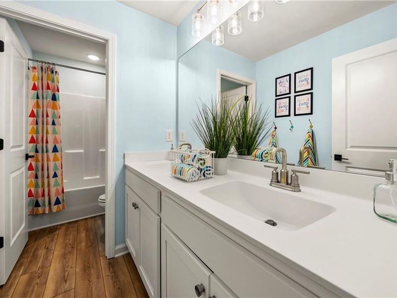 Furnished interior view inside a new home in Riverwood, Dallas (Image 37).