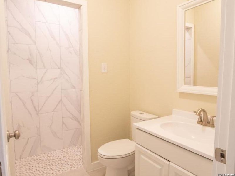 Furnished interior view inside a new home in , New Braunfels (Image 5).