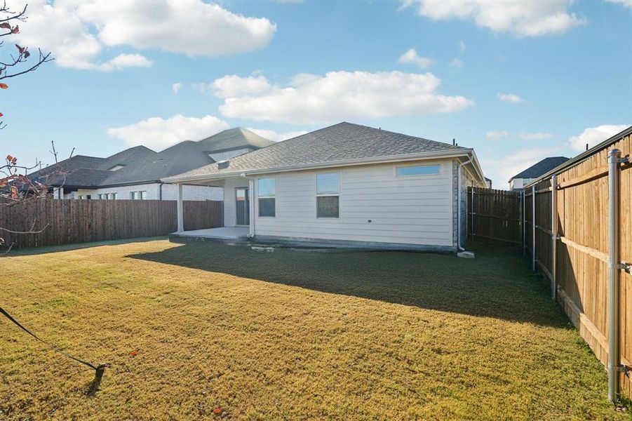 Exterior details and patio area of a home in Windmore, Princeton (Image 4).