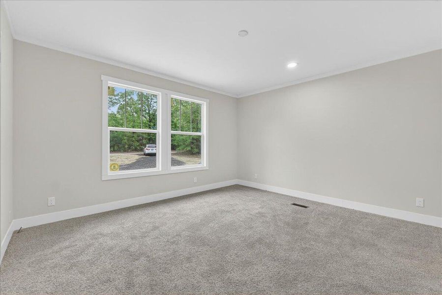 Spacious, unfurnished interior of a new home in , Walterboro (Image 20).