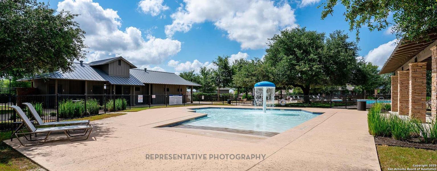 Community amenities in Weston Oaks, San Antonio (Image 21).