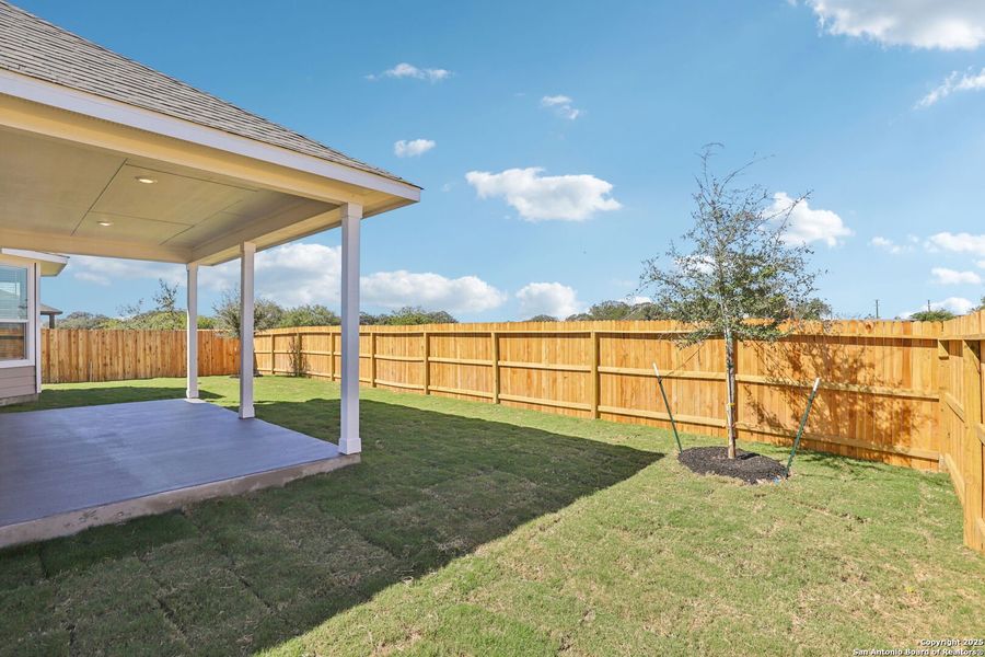 Exterior details and patio area of a home in Carmel Ranch, Schertz (Image 25).