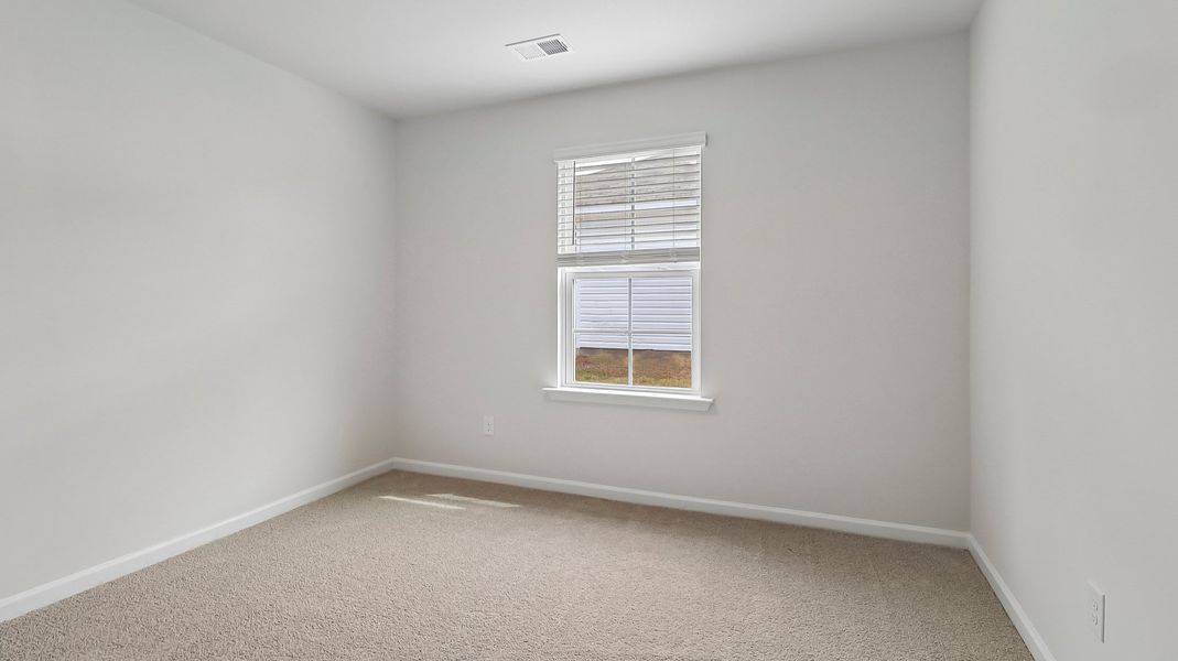 Spacious, unfurnished interior of a new home in Gates Village, Lugoff (Image 19).