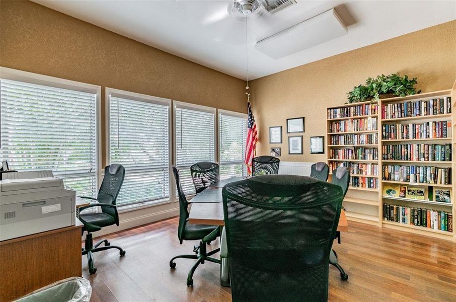 Community amenities in , Tarpon Springs (Image 51).