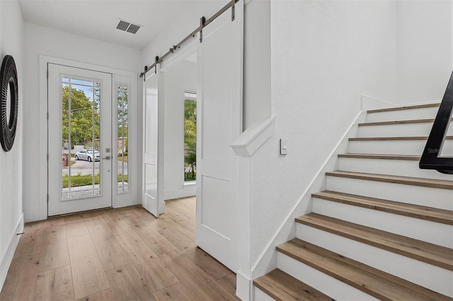 Spacious, unfurnished interior of a new home in , Winter Park (Image 21).