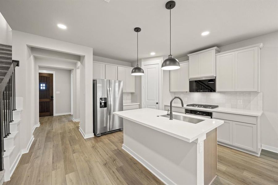 8_8776 Treeline- Kitchen'-2