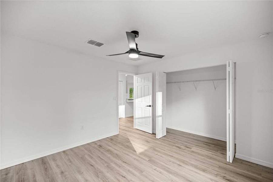 Spacious, unfurnished interior of a new home in , Dunnellon (Image 15).