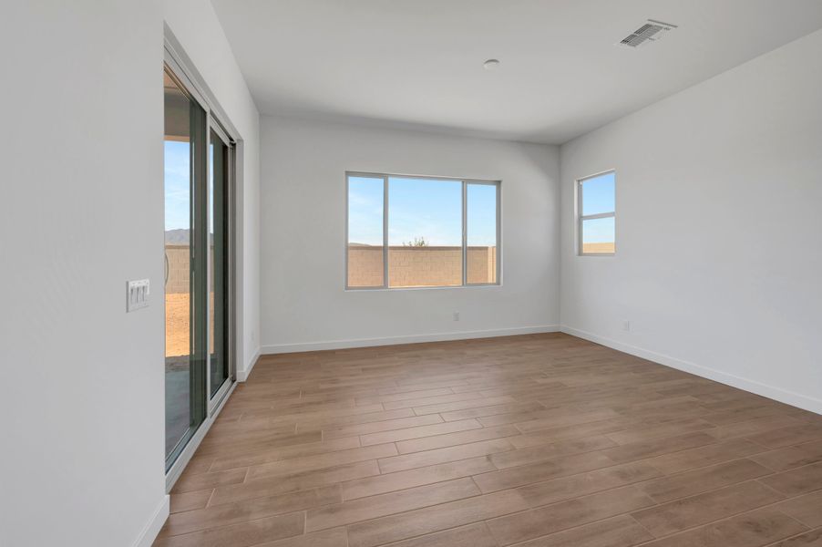 Spacious, unfurnished interior of a new home in Abel Ranch, Goodyear (Image 26).