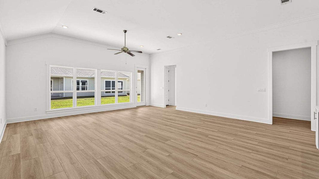 Spacious, unfurnished interior of a new home in WindMark Beach, Port Saint Joe (Image 17).