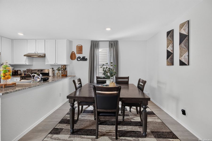 Furnished interior view inside a new home in Silos: Cottage, San Antonio (Image 24).