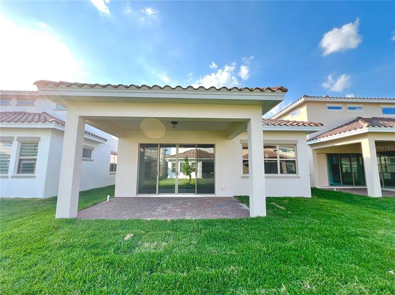 Exterior details and patio area of a home in , Orlando (Image 28).