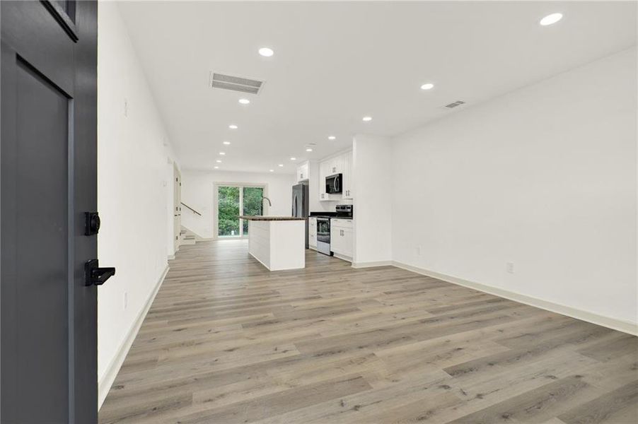 Image 27 of a home in .