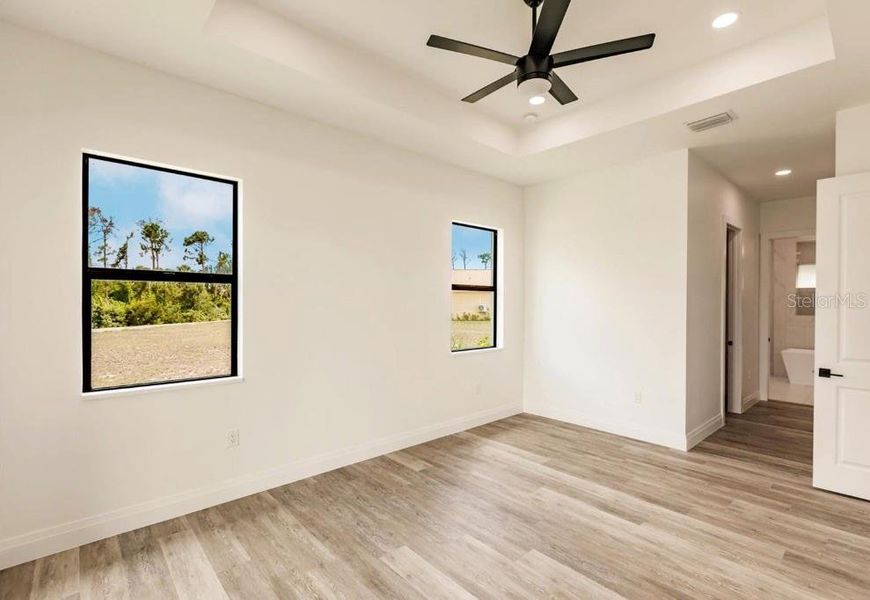 Spacious, unfurnished interior of a new home in , Punta Gorda (Image 28).