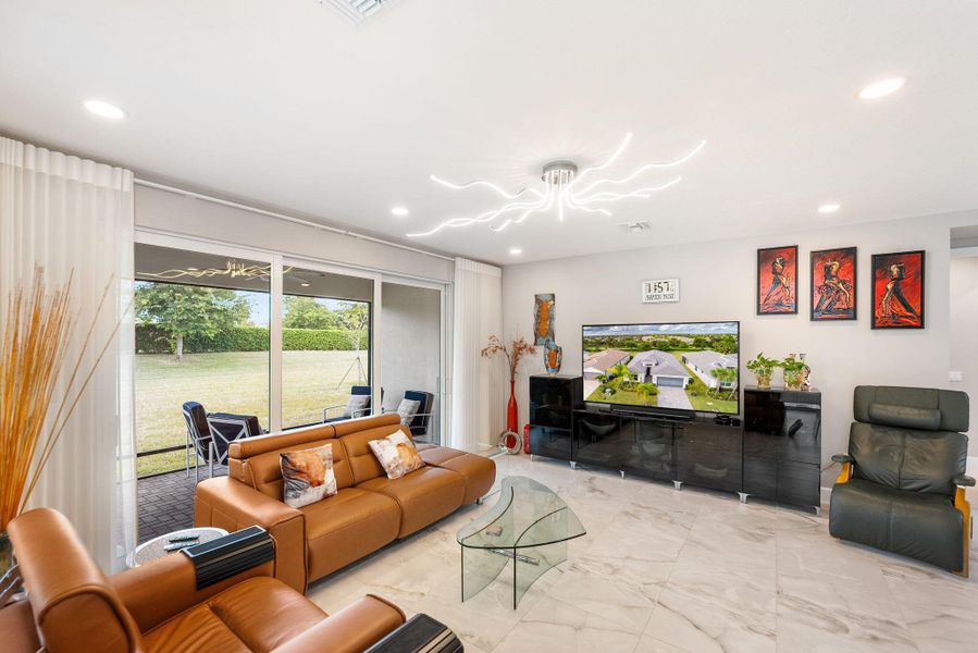Furnished interior view inside a new home in , Port St. Lucie (Image 10).